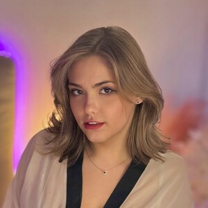 DellaRowe avatar
