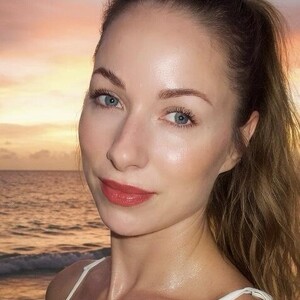 ErinisOn avatar