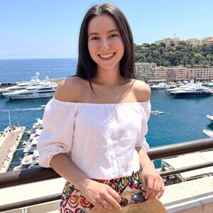 HoneyLuxe avatar