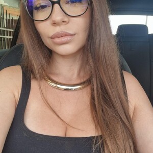 Jullyenn3 avatar