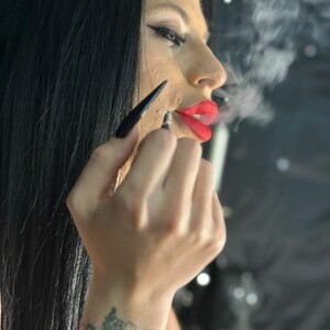 MrsLexi2 avatar