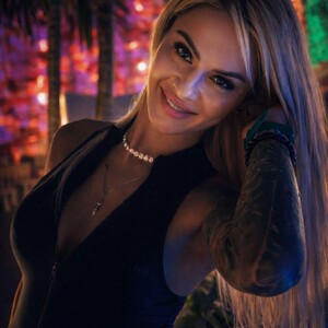 TiffanyMaze avatar