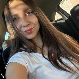 SinthiaMars avatar