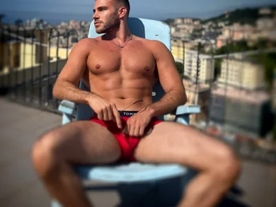 alpha-hunk avatar