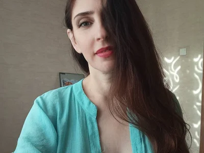 CandiCole avatar