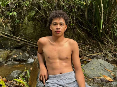 curlyasian_njxx avatar