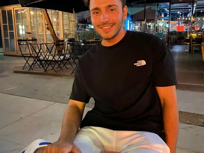 handsomeee04 avatar