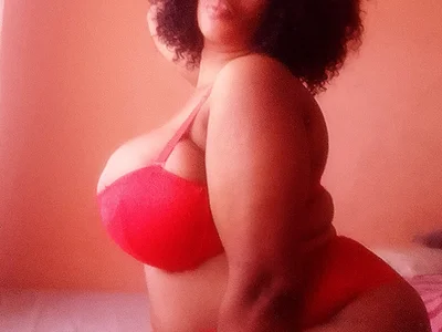 MissHolyCoxx avatar