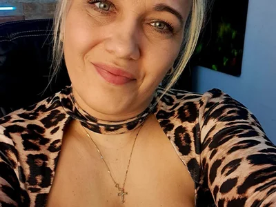 PalomaDesireee avatar