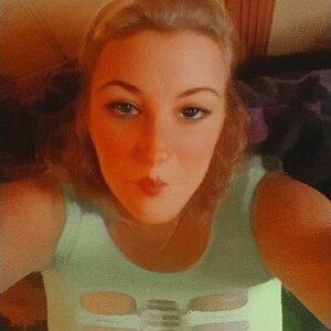 NikkiHolland1 avatar