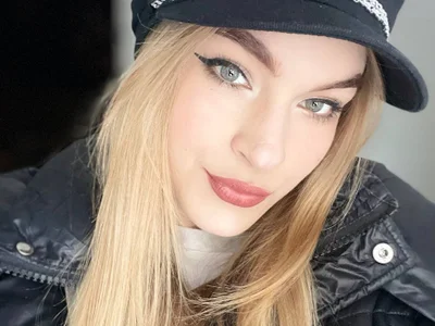 AlinaLiii avatar