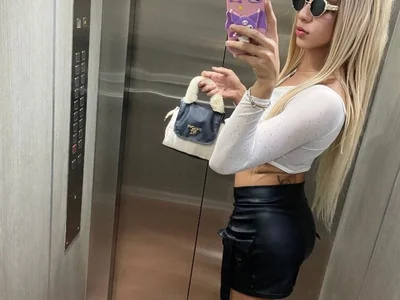 blonde_queen- avatar