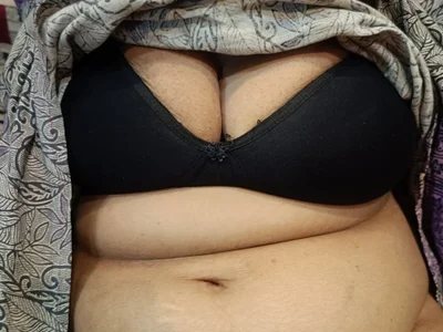 Hot__bhabhi_99 avatar