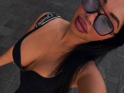 LaaadyDaaamn avatar