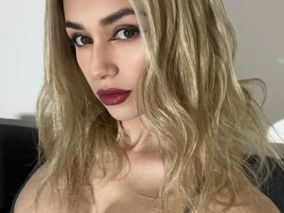 bustygirl98 avatar