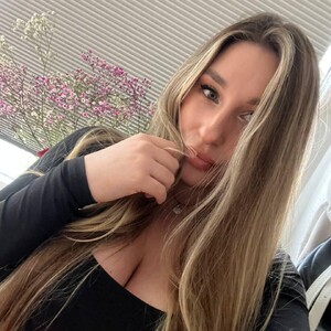 Adriana_b avatar