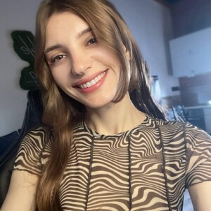 Jen_Shy avatar