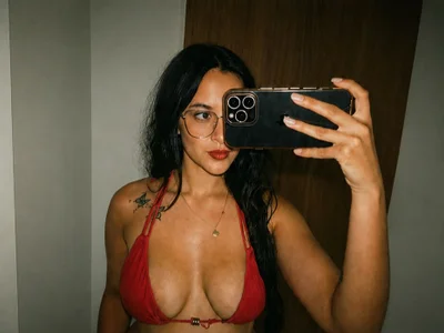 EmmaCurvyy avatar