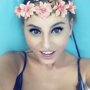 AnaGee avatar