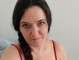 Angela100 avatar