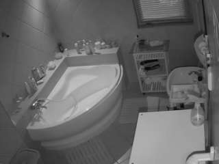 voyeurcam-julmodels-bath-1st-2 avatar