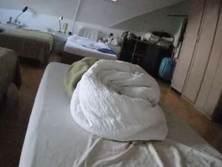voyeurcam-julmodels-bed-1 avatar