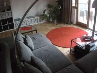 voyeurcam-julmodels-living-4 avatar