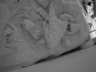 voyeurcam-julmodels-whitebed-4 avatar