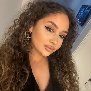 CurlyMaddie avatar