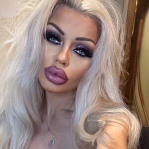 Roxxxy_Royce avatar