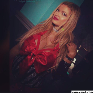 BlondandCurvy avatar