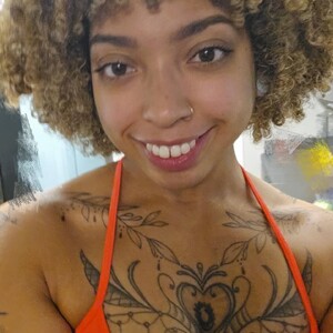 CherriBombzz avatar