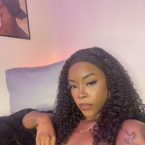 Miss_West_ avatar