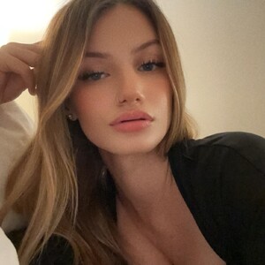 ShawnaSweets0 avatar