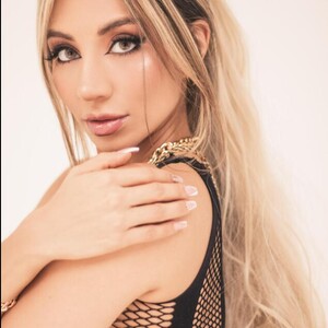 ZoePresley1 avatar
