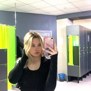 AdeliaSol avatar