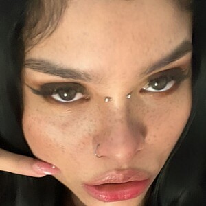 Anikdolly avatar