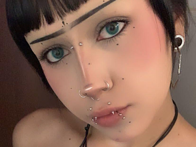 chloe_sagee avatar