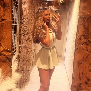 Amorenaa avatar