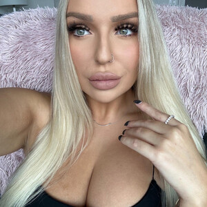 KissMyTitsPls avatar