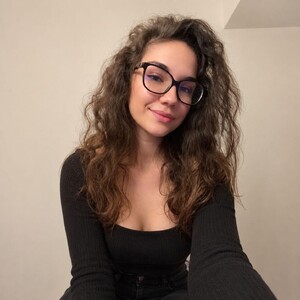 LovelyRosee avatar
