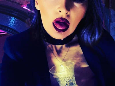 dominatrixredsonyja avatar