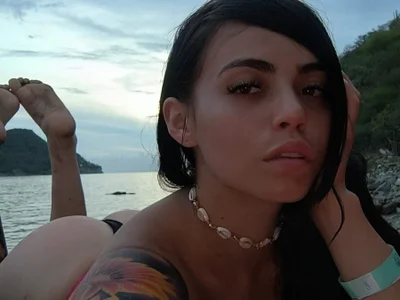 i_am_nina_ avatar