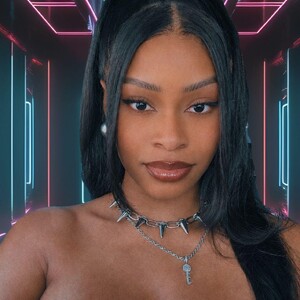 ZiaZia avatar