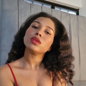 AnaLia7 avatar
