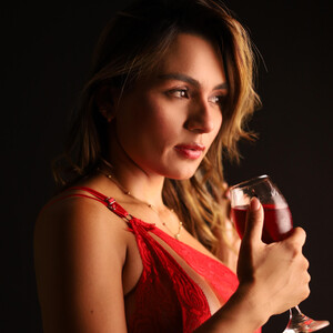 Aina_pink avatar