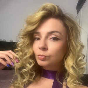 LovelyAria avatar