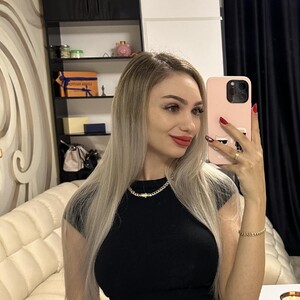 HaleySweet18 avatar
