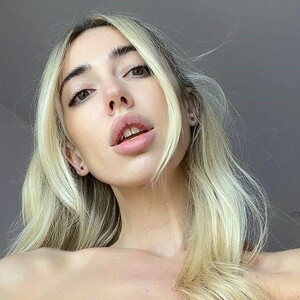 TooMuchGirl avatar