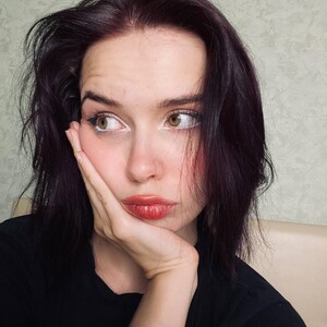 GlitchyDoll avatar